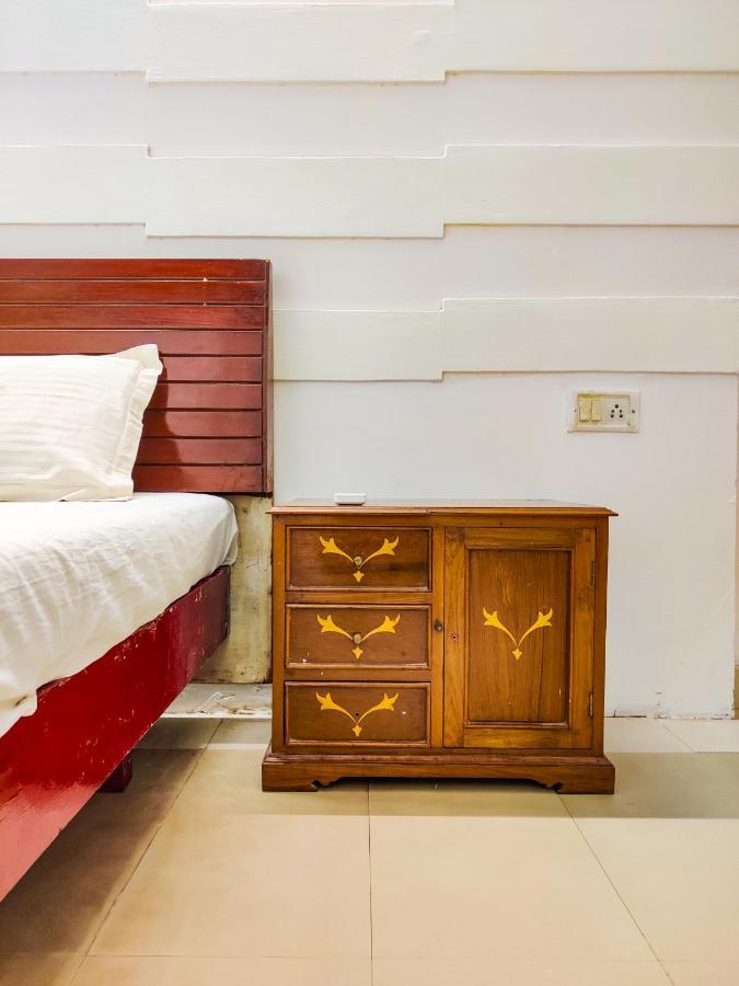 Piggy Calangute By Urban Nomads - Dorms & Pvt Rooms GOA エクステリア 写真