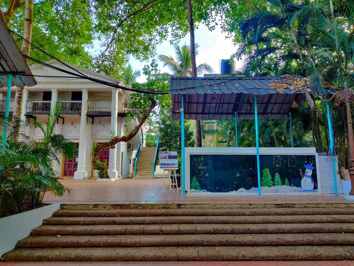 Piggy Calangute By Urban Nomads - Dorms & Pvt Rooms GOA エクステリア 写真