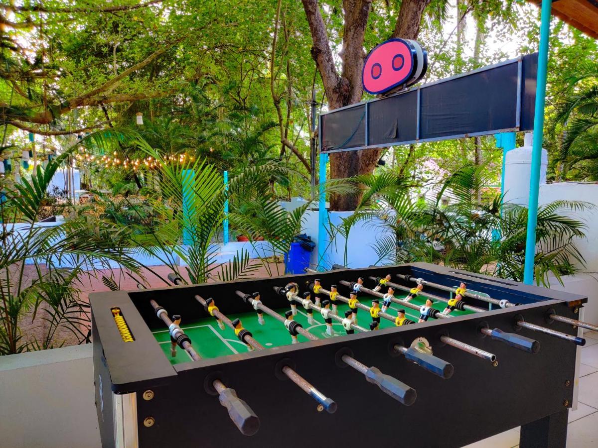 Piggy Calangute By Urban Nomads - Dorms & Pvt Rooms GOA エクステリア 写真