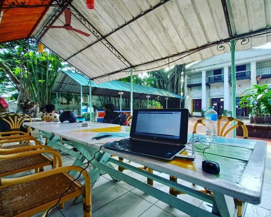 Piggy Calangute By Urban Nomads - Dorms & Pvt Rooms GOA エクステリア 写真