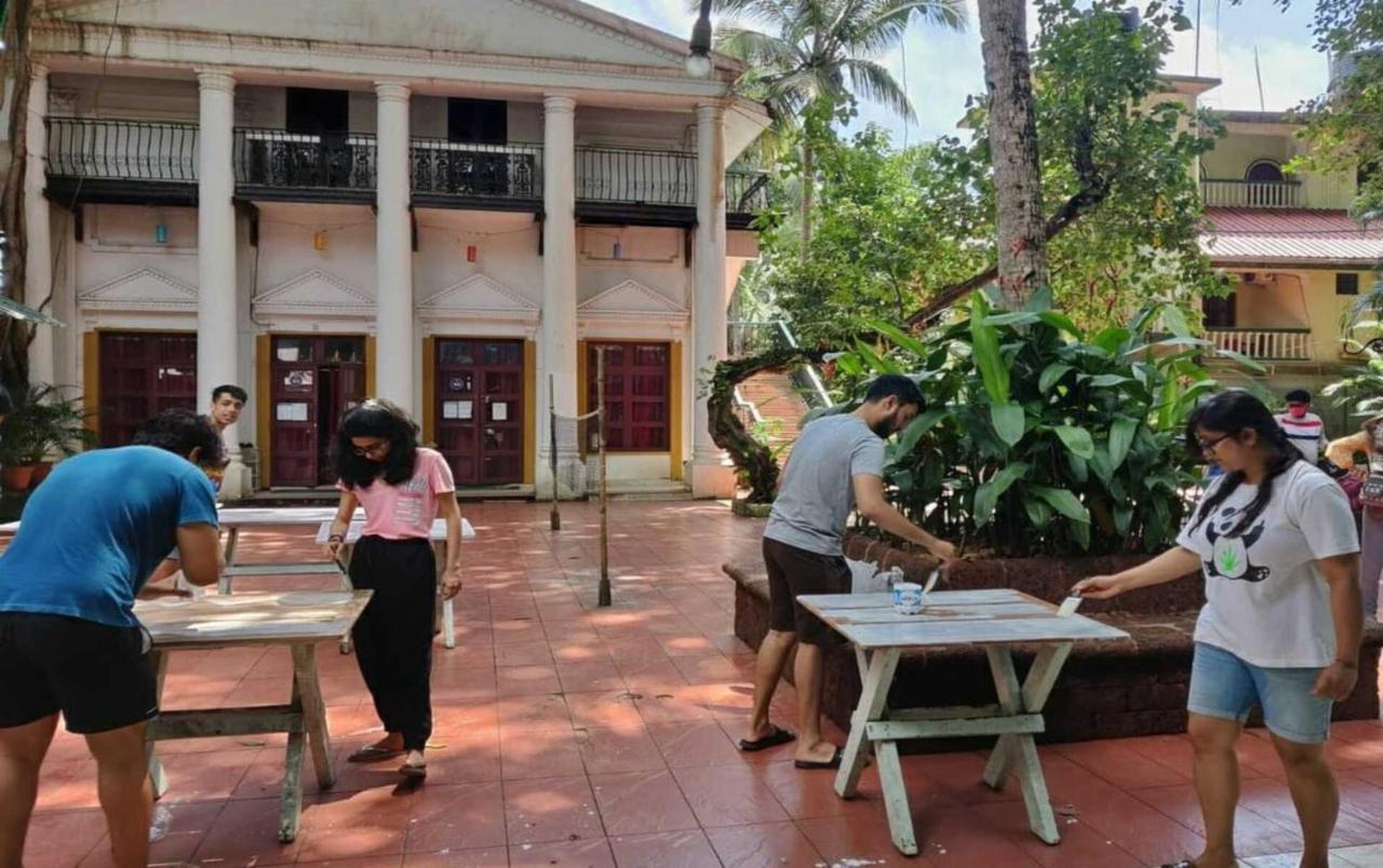 Piggy Calangute By Urban Nomads - Dorms & Pvt Rooms GOA エクステリア 写真